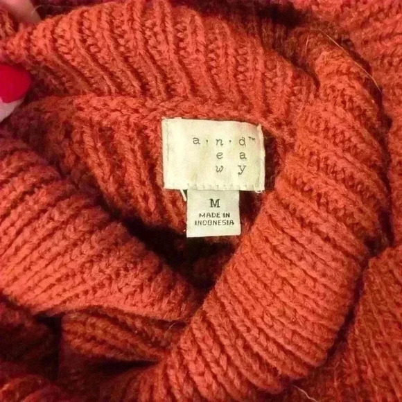 A New Day chunky sweater/tunic length. Size Medium. - Picture 2 of 3